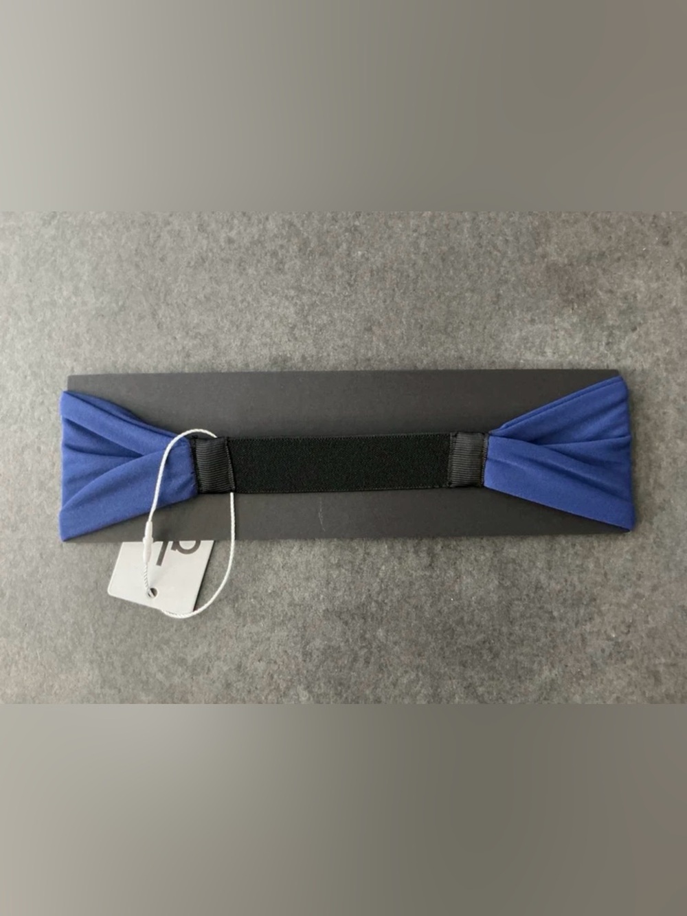 ALO Yoga  Logo Headband - Picture 2 of 3